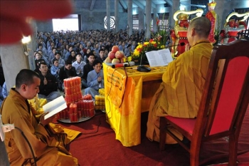 HT.Thích Bảo Nghiêm thuyết giảng tại chùa Hòa Phúc  nhân dịp đầu năm mới