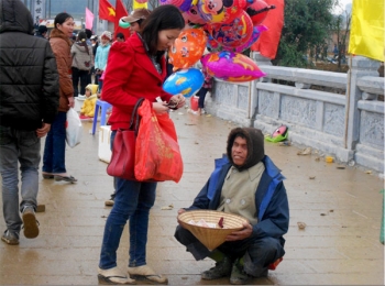 Sốc: ăn xin chùa Bái Đính kiếm... 10 triệu đồng/ngày?