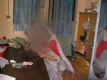 Về ảnh chú tiểu phản cảm trên Facebook: Nghĩ về quản lý sư trẻ