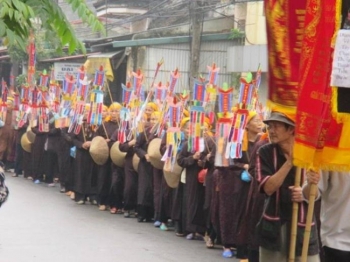 Lễ cung tống Kim quan Cố Ni trưởng Thích Đàm Hân hạ kim tĩnh