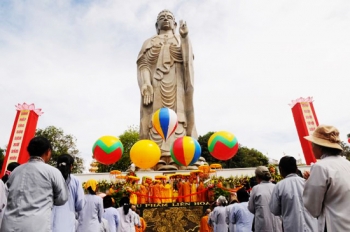 Hành hương thập tự đầu năm