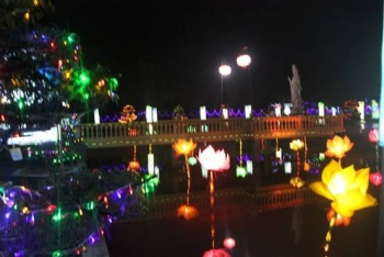 Hoa đăng mừng xuân Quý Tỵ tại chùa Ninh Tảo-Hà Nam