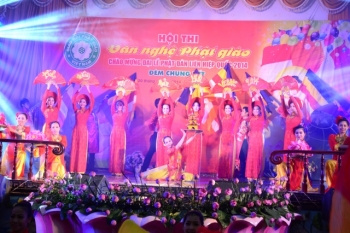 Hoành tráng đêm chung kết văn nghệ chào mừng đại lễ Vesak 2014