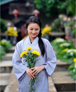 Vì nhân duyên nào mà xinh đẹp hay xấu xí, cao quý hay bần tiện?