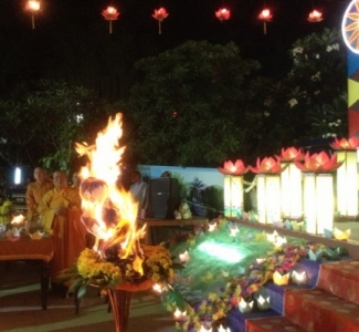 Thiêng liêng đêm tưởng niệm 50 năm Bồ tát Thích Quảng Đức