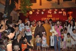 Đêm hội trung thu chùa Lý Triều Quốc Sư