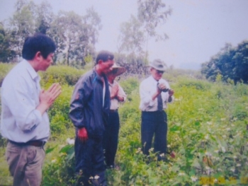 Ly kỳ, trùng hợp quanh cái chết của cô gái  trước cổng chùa