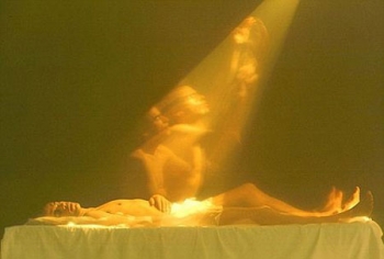 Cúng dường, và siêu độ hương linh khác nhau như thế nào?