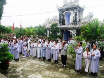 Phật giáo và tính chừng mực trong lối sống của người Huế