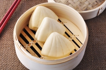 Cách làm bánh bao lá sen đẹp mắt ngon miệng