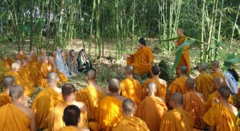 Phim 'Con Đường Giác Ngộ' đôi điều trao đổi với cư sĩ Minh Mẫn