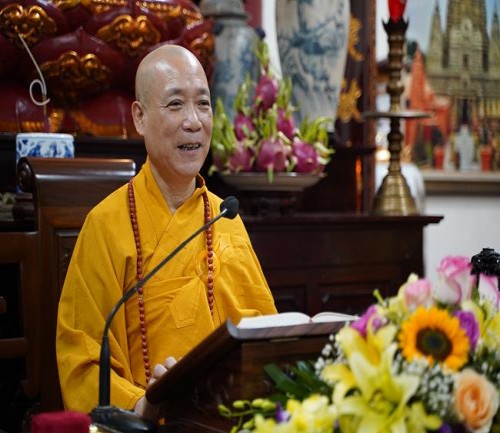 'Tăng Ni trẻ phải chính niệm khi sử dụng mạng xã hội'