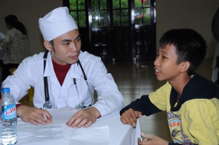 Chùa Diên Quang khám bệnh, phát thuốc miễn phí cho 500 lượt người