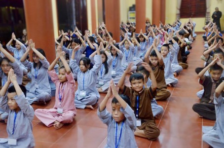 Hà Tĩnh: PG Kỳ Anh khai mạc khóa tu mùa hè tại chùa Hữu Lạc