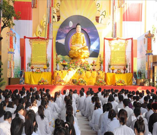 Chùa Bằng khai mạc khóa tu Vu lan báo hiếu lần thứ IV