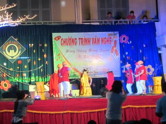 Chương trình văn nghệ gây quỹ khuyến học