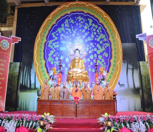 Lễ kỉ niệm ngày Đức Phật thành đạo và 18 năm thành lập Đạo tràng Pháp Hoa miền Bắc