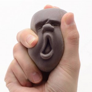 Làm ơn hãy nghĩ đến sự tồn vong của chánh pháp và lợi ích chúng sanh