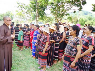 Làm từ thiện và đôi điều cần suy nghĩ  (2)