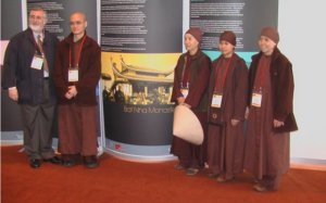 Thầy Làng Mai hướng dẫn