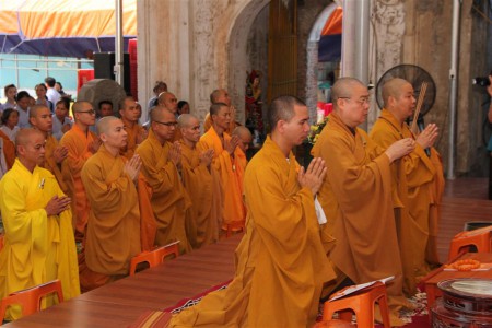 Nghệ An: Lễ Bố tát tại trường hạ chùa Diệc