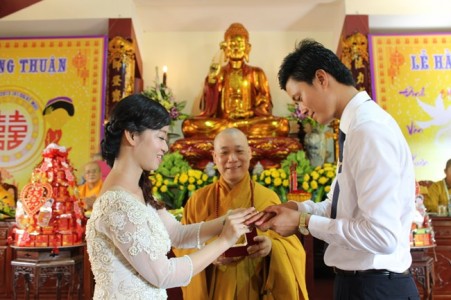 Lễ hằng thuận và chúc phúc cho các em bé tại chùa Bằng