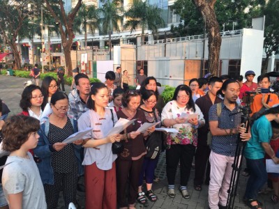 TPHCM: Lễ phóng sinh tại cầu Ánh Sao