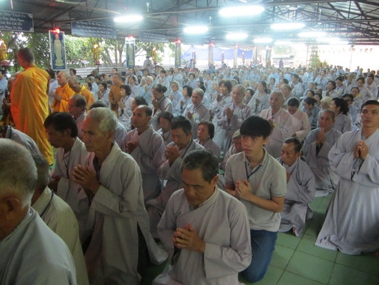 Hơn 700 Phật tử tham dự khóa tu đầu năm tại chùa Linh Sơn Pháp Ấn