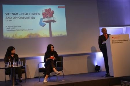 Chị Maurice lạ kỳ ở Frankfurt Book Fair 2015