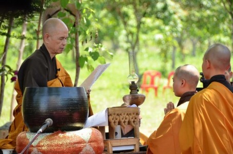 Muốn xuất gia nhưng sợ không có căn tu, số mệnh ở chùa ?