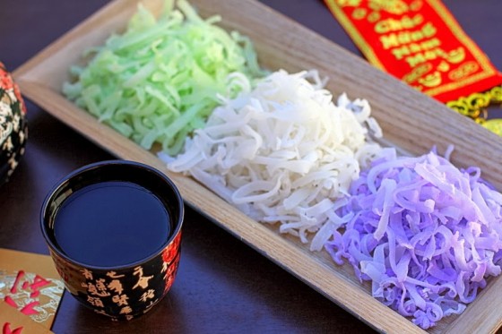 Cách làm mứt dừa ngũ sắc