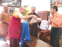 Việt Nam - tương lai một đạo Phật? - Bài này đã mất hình ảnh