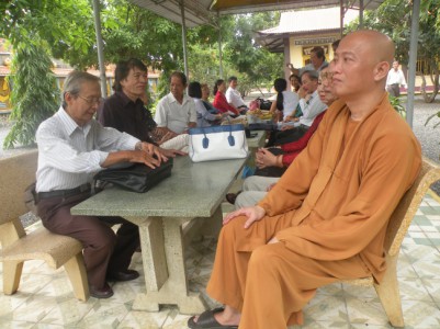 Họp mặt anh chị em nghệ sĩ Phật tử