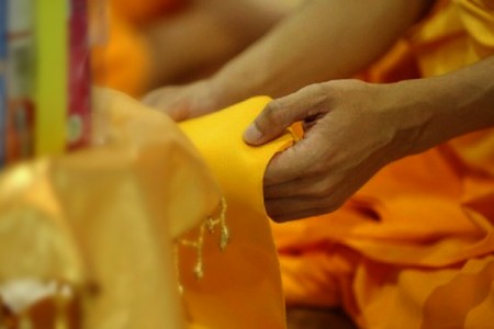 Ngôi báu Tăng bảo có hai cách nhìn đang chi phối