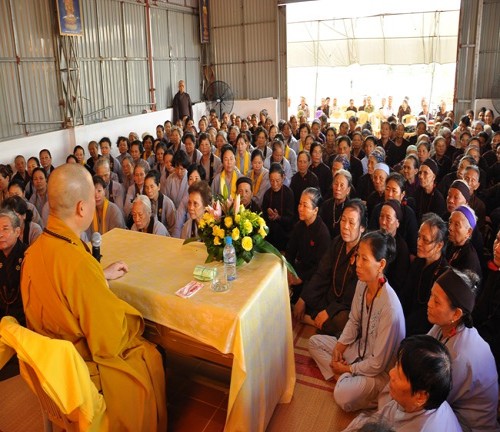 Mối quan hệ mật thiết giữa ngôi chùa với đời sống dân cư