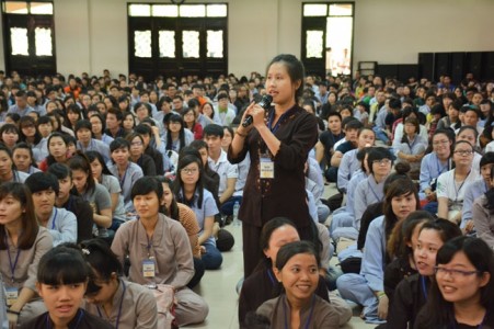 Hơn 1000 bạn trẻ tham dự ngày tu Sinh Viên Hướng Về Phật Pháp