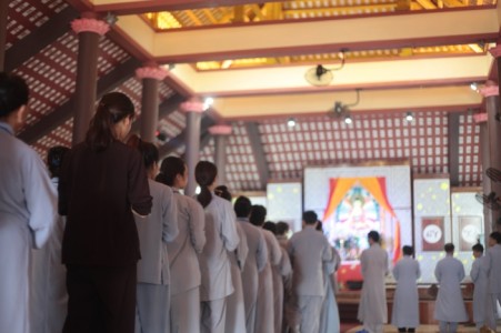 Bốn ngày an lạc với khóa tu niệm Phật thọ trì Bát quan trai giới