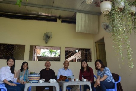 Mùa vu lan về thăm 'người cha' thứ hai