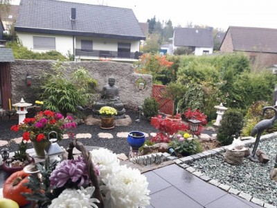 Vợ chồng chị Lan anh John mến mộ đạo Phật, thực tập tinh tấn