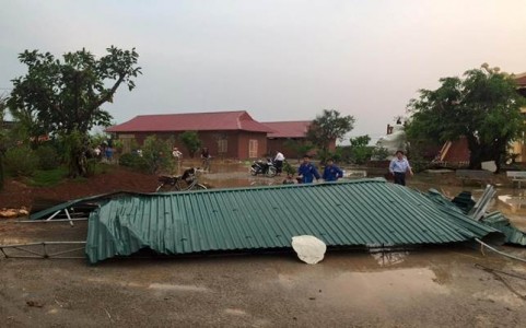 Nghệ An: Chùa Chí Linh bị ảnh hưởng nặng sau cơn lốc xoáy