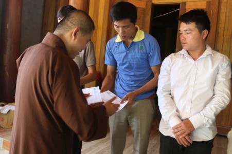 Chuyến từ thiện lần 2 ủng hộ đồng bào chịu ảnh hưởng trận lũ lụt do cơn bão số 3