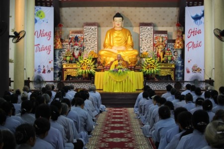 Hà Nội: Ngày tu an lạc tại chùa Hòa Phúc