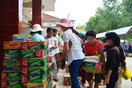 Khánh Hòa: Chùa Nghĩa Hương  tặng quà cho đồng bào dân tộc miền núi 