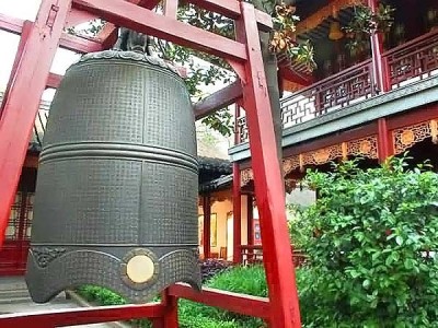 Chuyện ăn trộm chuông chùa