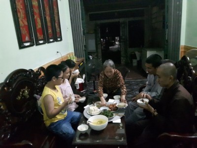 Chuyện tu tập của 2 Phật tử nhí 