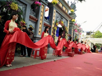 Đại lễ Phật đản và khánh thành cổng tam quan chùa Diên Hưng