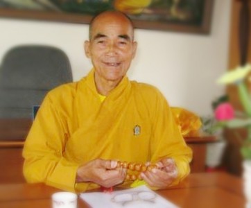 Đốt nén tâm hương tưởng nhớ thầy