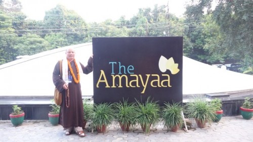 Đường xưa mây trắng