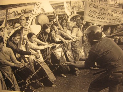 Cả nước mừng ‘giáng sinh’