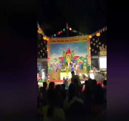 Về 'sự cố' vũ nữ công nhảy sexy ở buổi văn nghệ mừng Phật đản